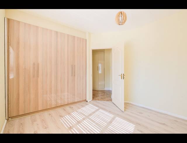 2 BEDROOM APARTMENT TO LET IN MELROSE NORTH